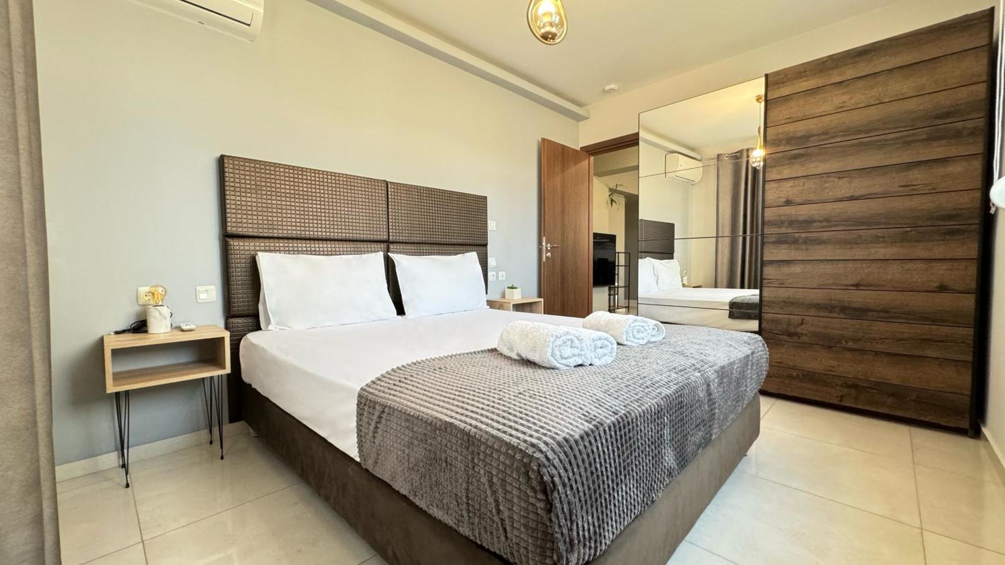 Unique1 - Two Bedroom Private Lux City Apartment Heraklion  Exterior photo